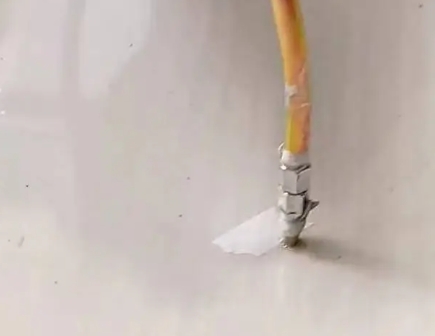 大同瓷砖空鼓维修公司专业解答在瓷砖铺贴过程中，如果使用的砂料过粗（如全部使用了粗砂），可能会导致以下问题
